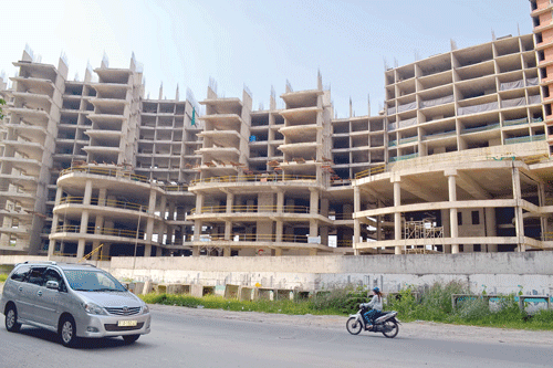 An under-construction property project in HCMC (Photo: SGGP/Financial Investment)