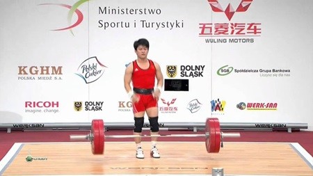 Heavy load: Tran Le Quoc Toan seen at the 2013 World Weightlifting Championship. He is expected to win gold at the 2015 Asian Weightlifting Championships in Phuket, Thailand. — Photo ytimg.com