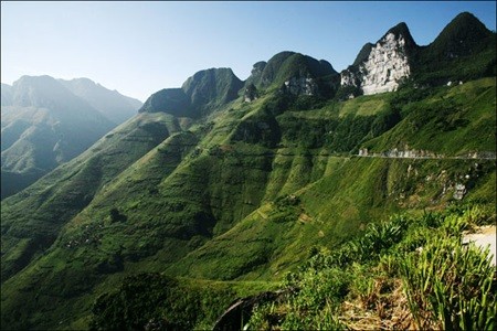 Hills to die for: A corner of the newly founded Du Gia National Park in the northern mountainous province of Ha Giang. — Photo dulich.vn