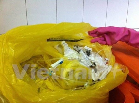Specialised bag is designed for medical waste. — VNA/VNS Photo Thuy Giang