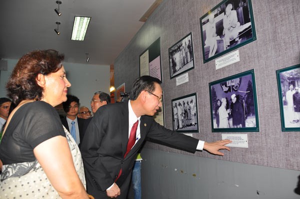 “India- Vietnam: For peace and development” exhibition opens at the War Remnants Museum in city. (Photo:SGGP)