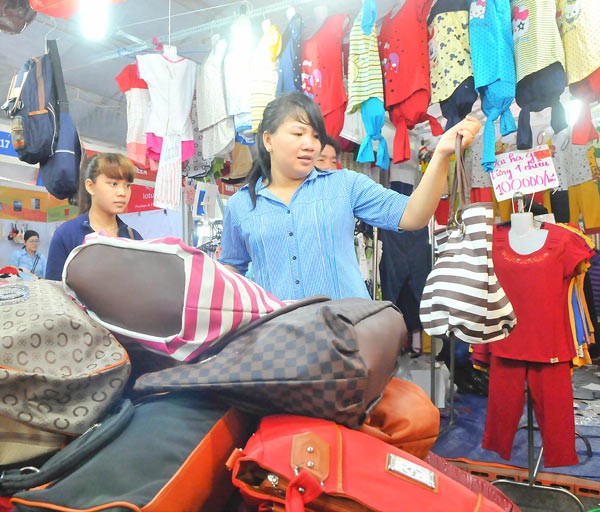 Many made- in - Vietnam products are displayed at the fair.(Photo:SGGP)