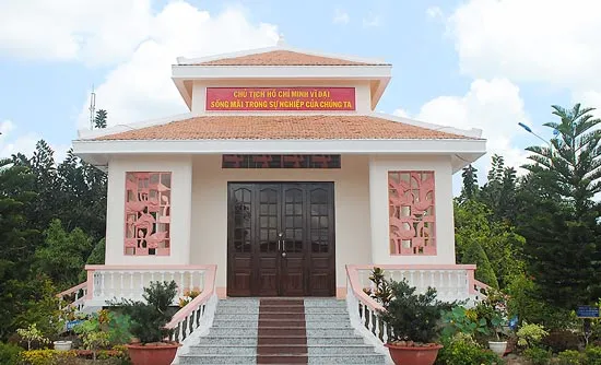 Nữ anh hùng hai lần xây dựng đền thờ Bác Hồ