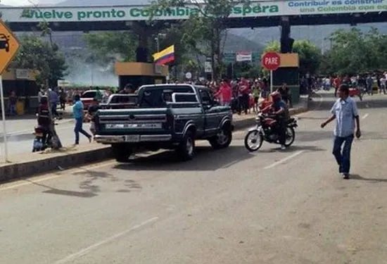 Căng thẳng biên giới Venezuela - Colombia