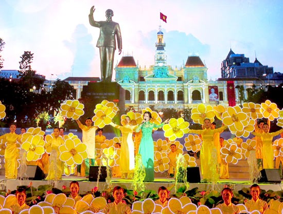 Musical performace at the opening ceremony of the festival (Photo: SGGP)