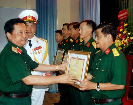 Quân khu 7 nhiều hoạt động giúp dân