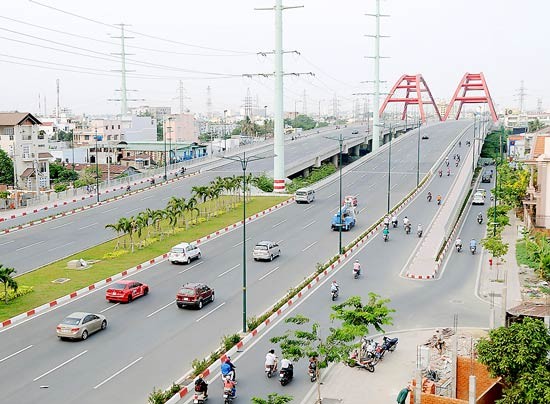 Pham Van Dong road (Photo: SGGP)