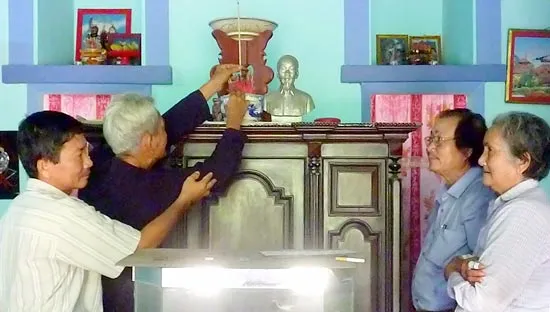 Như có Bác đến nhà