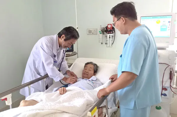 Liên kết bệnh viện công - tư: Ưu đãi vốn và “biếu không”… y hiệu