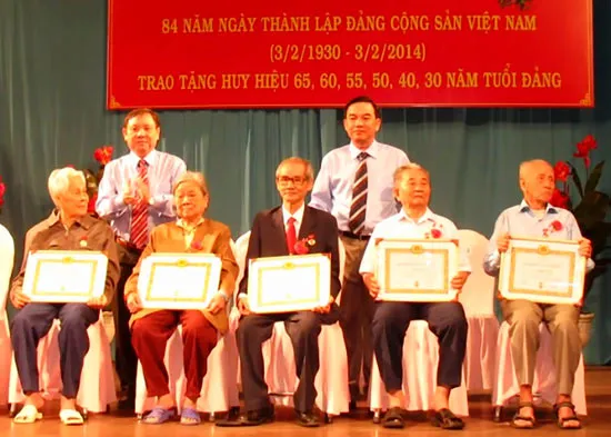 Người giữ lửa tri thức