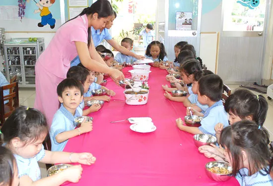 Tổ chức bán trú ở trường mầm non: Lời giải cho bài toán khó