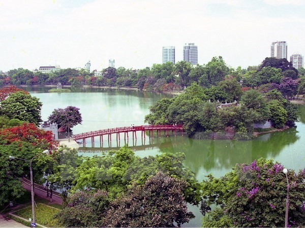 Hoan Kiem lake in Hanoi (Photo:VNA)