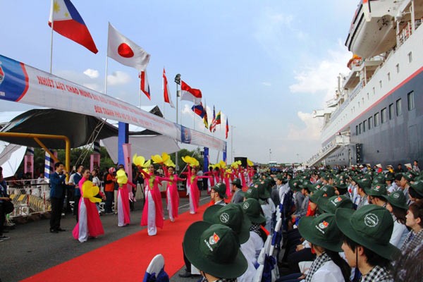 A welcome ceremony of ship for Southeast Asian Youth Program. (Photo:SGGP)