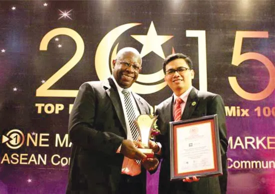 ACE Life được trao chứng nhận Thương hiệu hàng đầu Việt Nam - Top Brands 2015