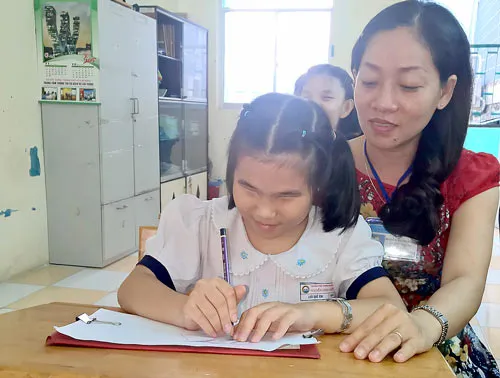 Giải thưởng Võ Trường Toản năm 2015: Yêu học trò bằng cả trái tim