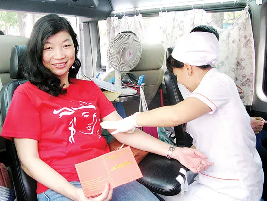 PRU - Tình nguyện 2015 vì sức khỏe người dân Việt Nam