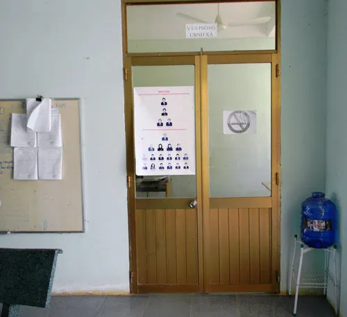 Bình Thuận: Cán bộ xã chỉ đi làm buổi sáng vì… lương ít