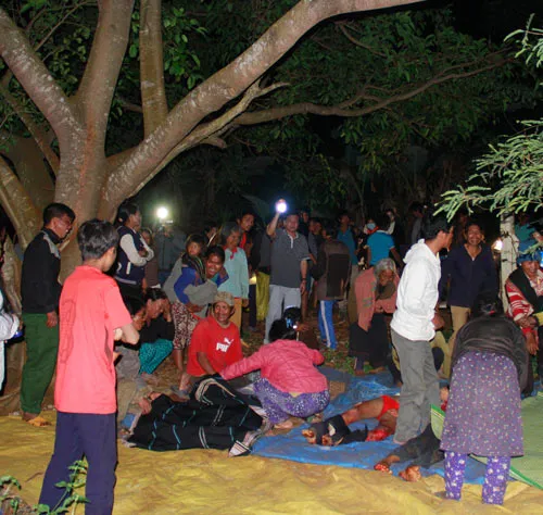 Gia Lai: Xe tải tông công nông, 5 người chết, 9 người bị thương