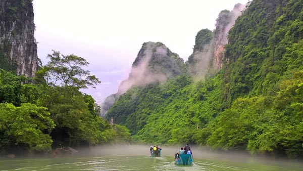 A beautiful landscape in Quang Binh province is expected to be appeared in 'Titan' film. (Photo:SGGP)