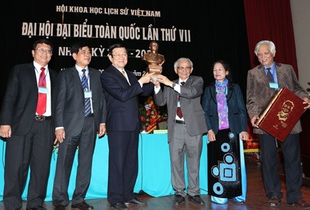 President Truong Tan Sang attends a VASH conference held in H Noi yesterday. — VNA/VNS Photo Nguyen Khang