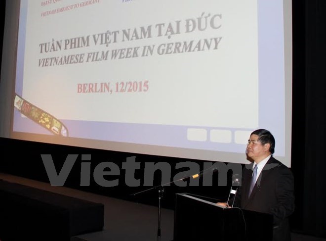 Vietnamese Ambassador to Germany Doan Xuan Hung speaks at the event (Source: VNA)
