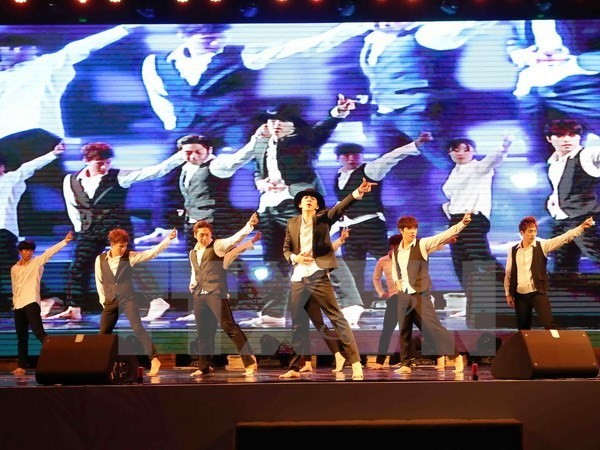 Arts performance at the festival (Source: VNA)