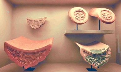 Artifacts found during the excavation of Thang Long Royal Citadel in Ha Noi (Photo: VNA/VNS)