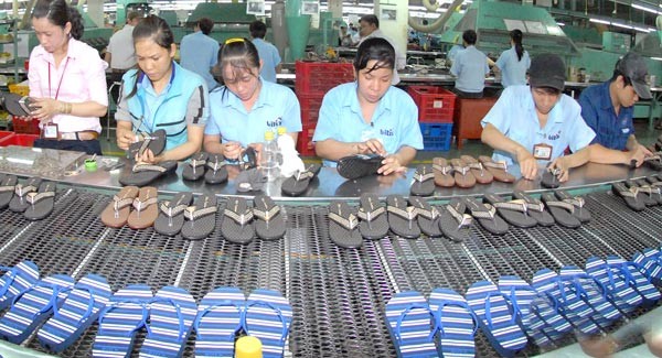 Vietnamese businesses might speed up exports of key products including footwear to South Korea after VKFTA takes effect (Photo: SGGP)
