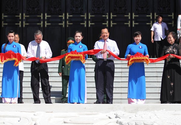 The inauguration ceremony of the Sai Gon- Cho Lon- Gia dinh Revolutionary Tradition Monument (Photo: Sggp)