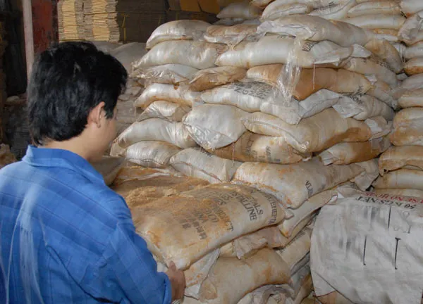 Phân bón dỏm vẫn tràn lan