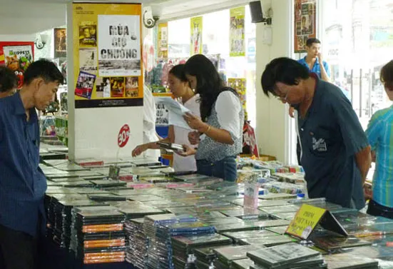 Giảm đến 50% và bán đĩa đồng giá chỉ từ 2.000 đồng