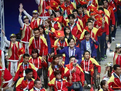 Những con người quả cảm ảnh 1