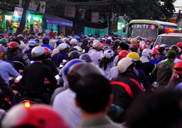 Đồng Nai: Bắt thanh niên vác mã tấu vào ngân hàng