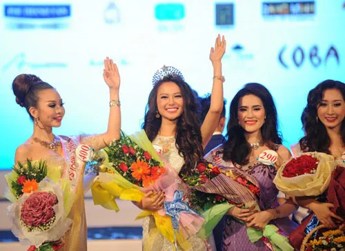 Huỳnh Yến Trinh đăng quang “Ngôi sao điện ảnh 2015” ảnh 3