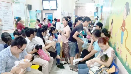 Vật vã với vaccine dịch vụ “5 trong 1”
