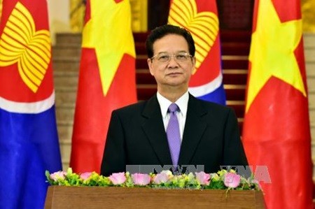 Prime Minister Nguyen Tan Dung makes a speech on television to welcome the formation of the ASEAN Community. (Photo:VNA/VNS)