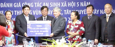 Ngân hàng BIDV tặng 50.000 phần quà tết