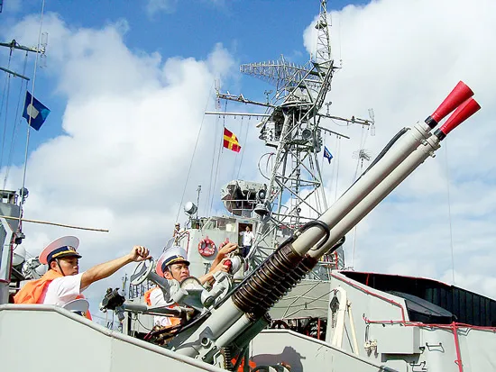 Vùng 2 Hải quân thi đua “3 nhất”