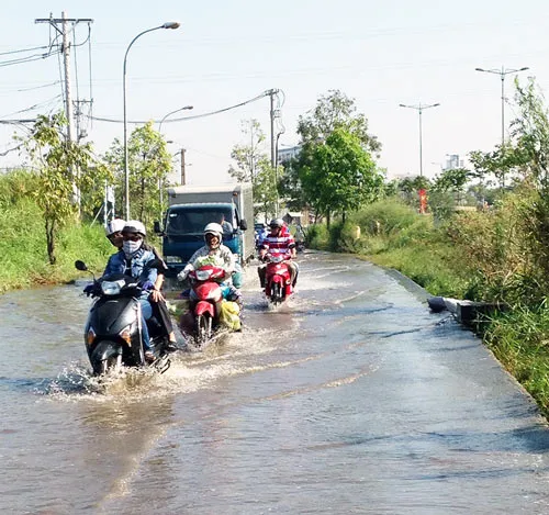 Đường ngập giữa mùa khô