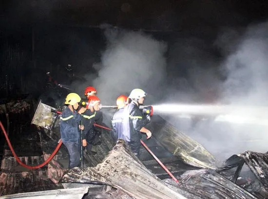 TPHCM: Gần 570 vụ cháy nổ làm chết 8 người, thiệt hại hơn 400 tỷ đồng trong năm 2015