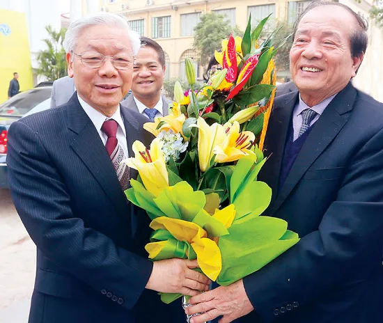 Đại hội Liên hiệp các Hội Văn học nghệ thuật Việt Nam khóa IX: Nhà thơ Hữu Thỉnh tiếp tục làm chủ tịch