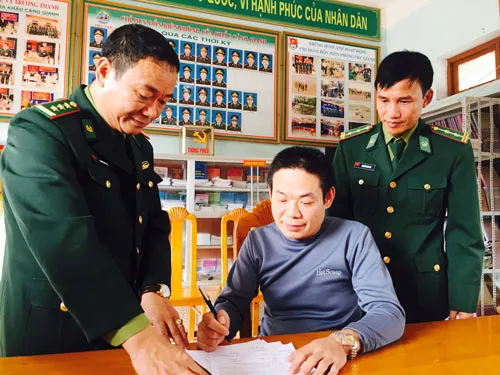 Cứu người Trung Quốc gặp nạn trên biển