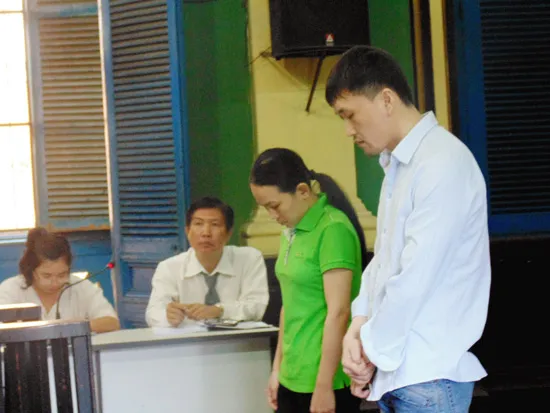 Giả danh công an để lừa đảo, hai bị cáo lãnh 14 năm tù