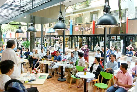 Nỗ lực hình thành con đường nhân văn