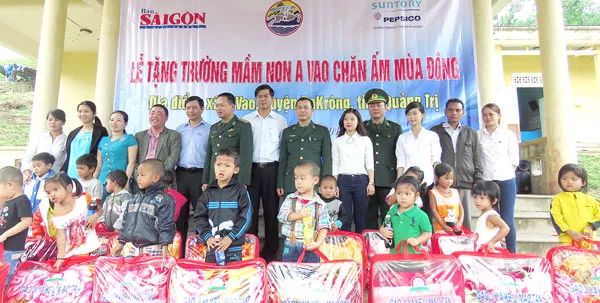 Chăn ấm lên vùng cao