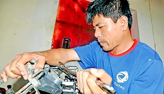 “Kình ngư” ngoài đảo Đá Tây