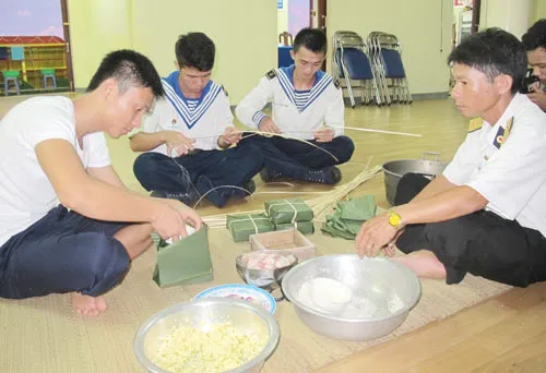 Tết sớm ở nhà giàn