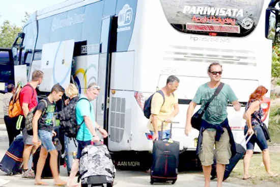 Mở rộng cửa đón sinh viên