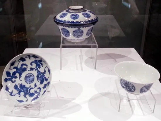 Trưng bày đồ ngự dụng triều Nguyễn