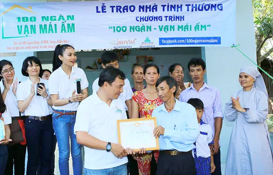 100.000 - Vạn mái ấm